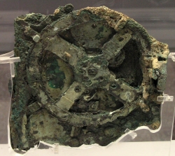 Antikythera calendar computer